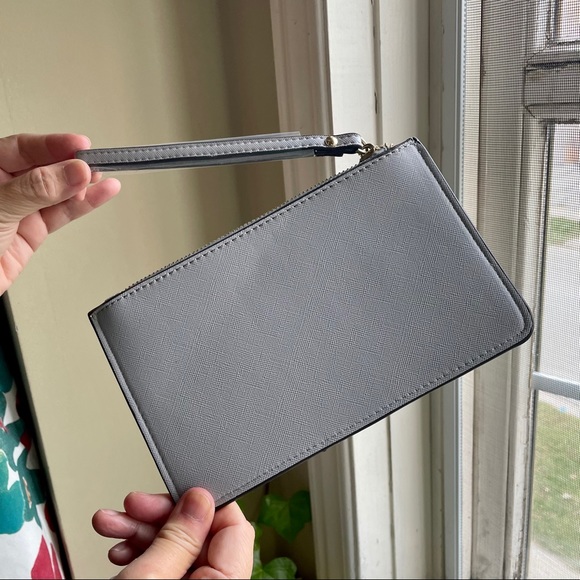 Kate Spade Wristlet Light Grey - Picture 2 of 3